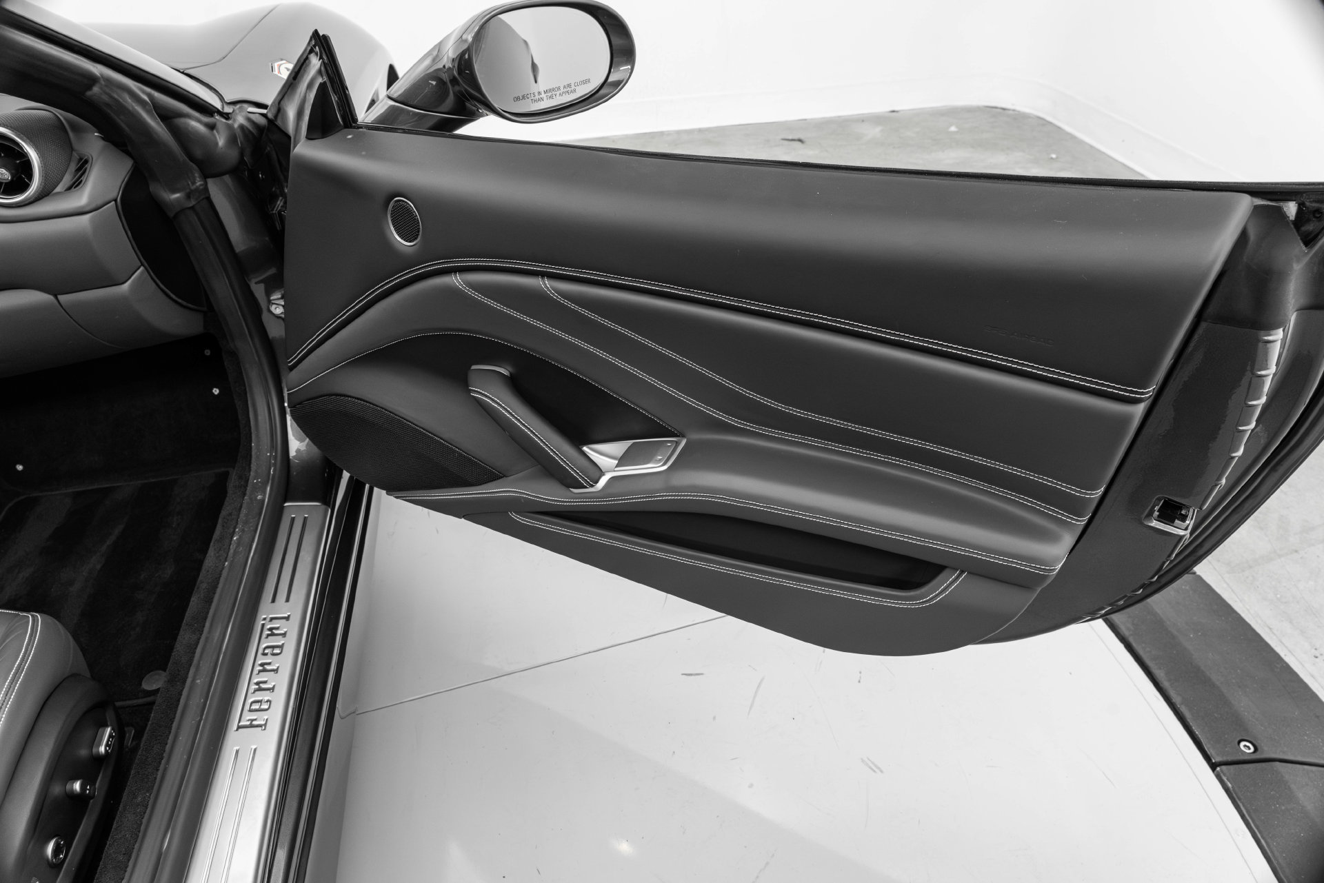 Certified 2016 Ferrari California T RWD image 18