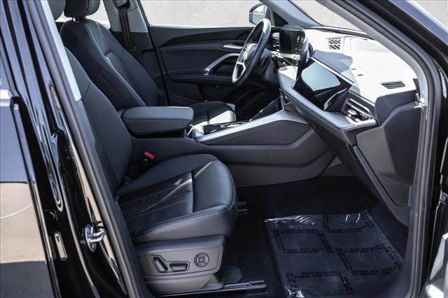 Certified 2025 Audi Q5 Premium w/ Convenience Package image 23