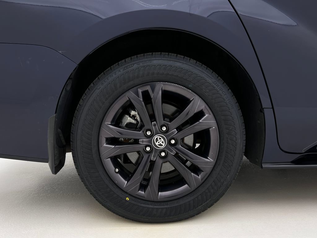 Used 2024 Toyota Sienna XSE w/ XSE Plus Package image 30