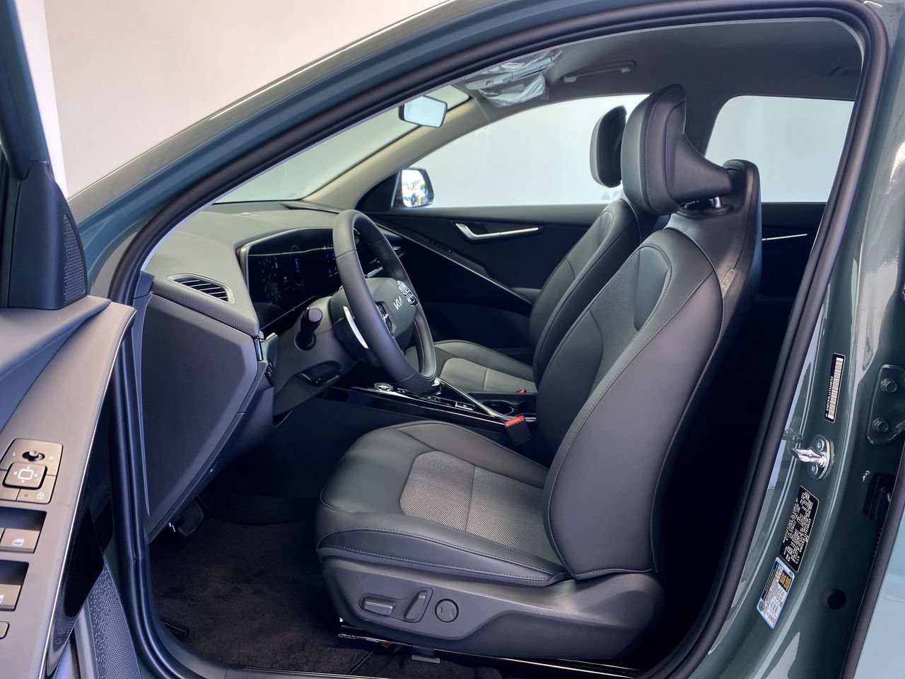 New 2026 Kia Niro Wind FWD image 16