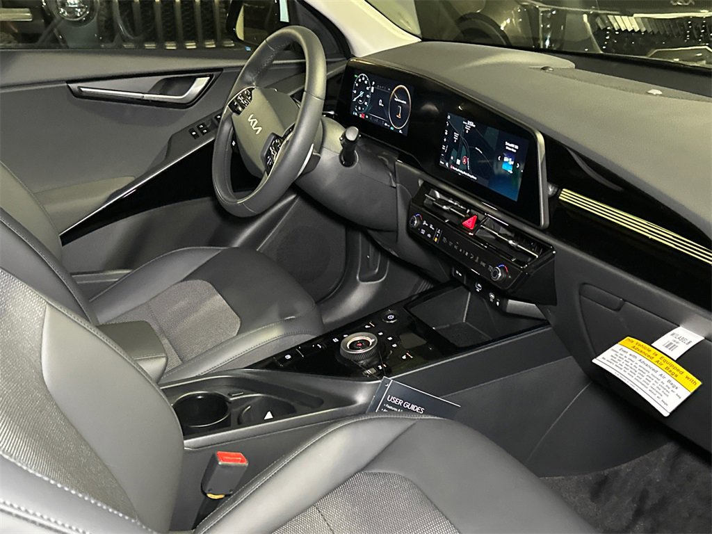 New 2025 Kia Niro Wind image 12