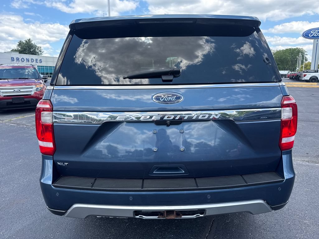 Used 2019 Ford Expedition XLT w/ Equipment Group 202A AWD/4WD image 8