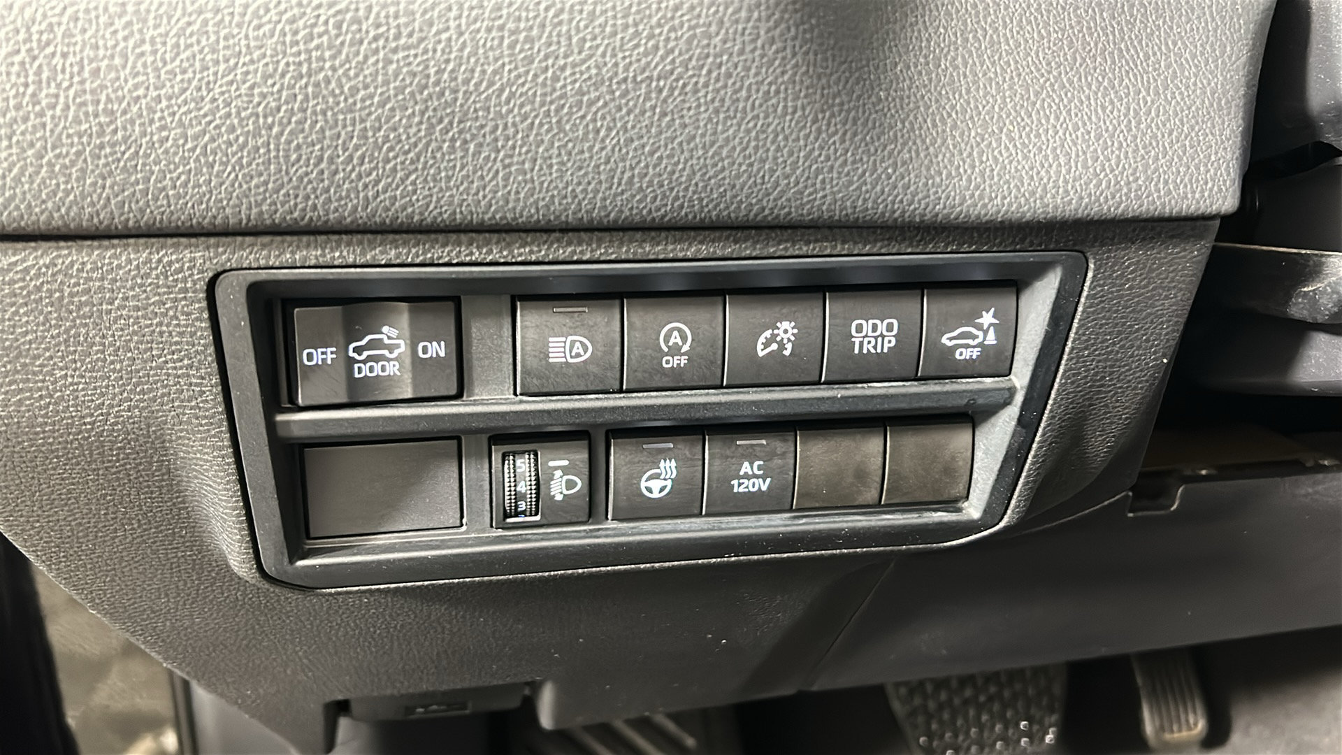 Used 2022 Toyota Tundra Limited AWD/4WD image 22