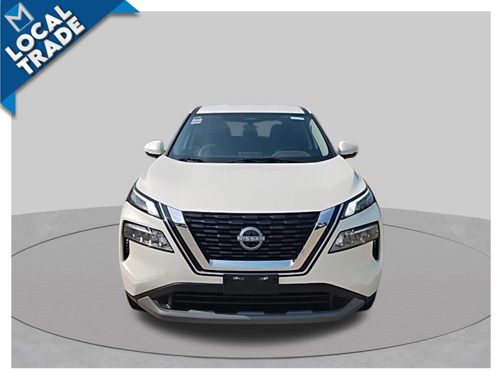 Used 2023 Nissan Rogue SV FWD image 2
