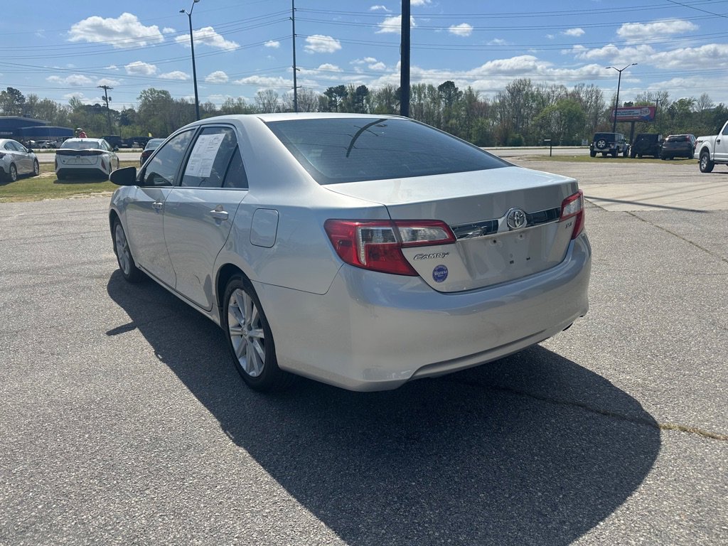 Used 2013 Toyota Camry XLE w/ Preferred Accessory Pkg FWD image 3