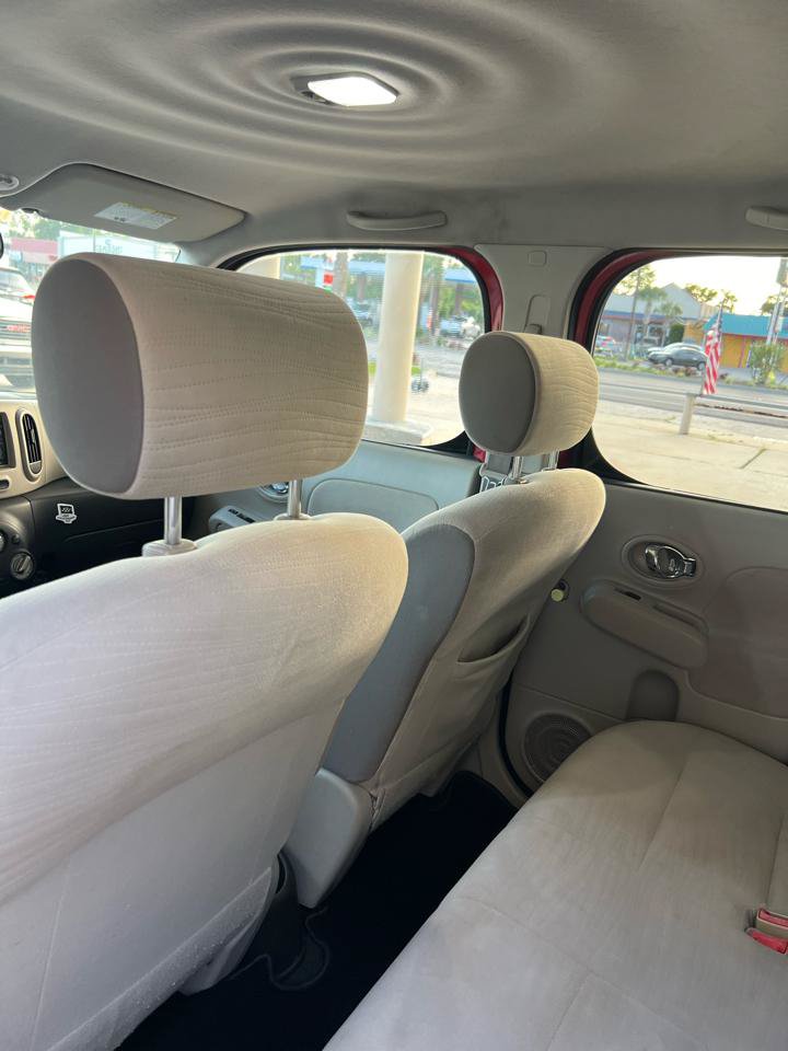 Used 2010 Nissan Cube 1.8 S w/ Interior Designer Pkg FWD image 5