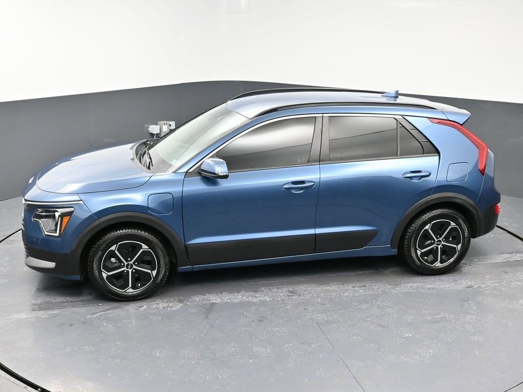 Used 2023 Kia Niro EX image 46
