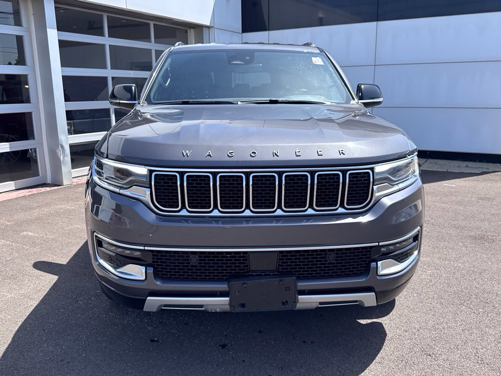 Used 2024 Jeep Wagoneer L Series II w/ Flexible Seating Group AWD/4WD image 8