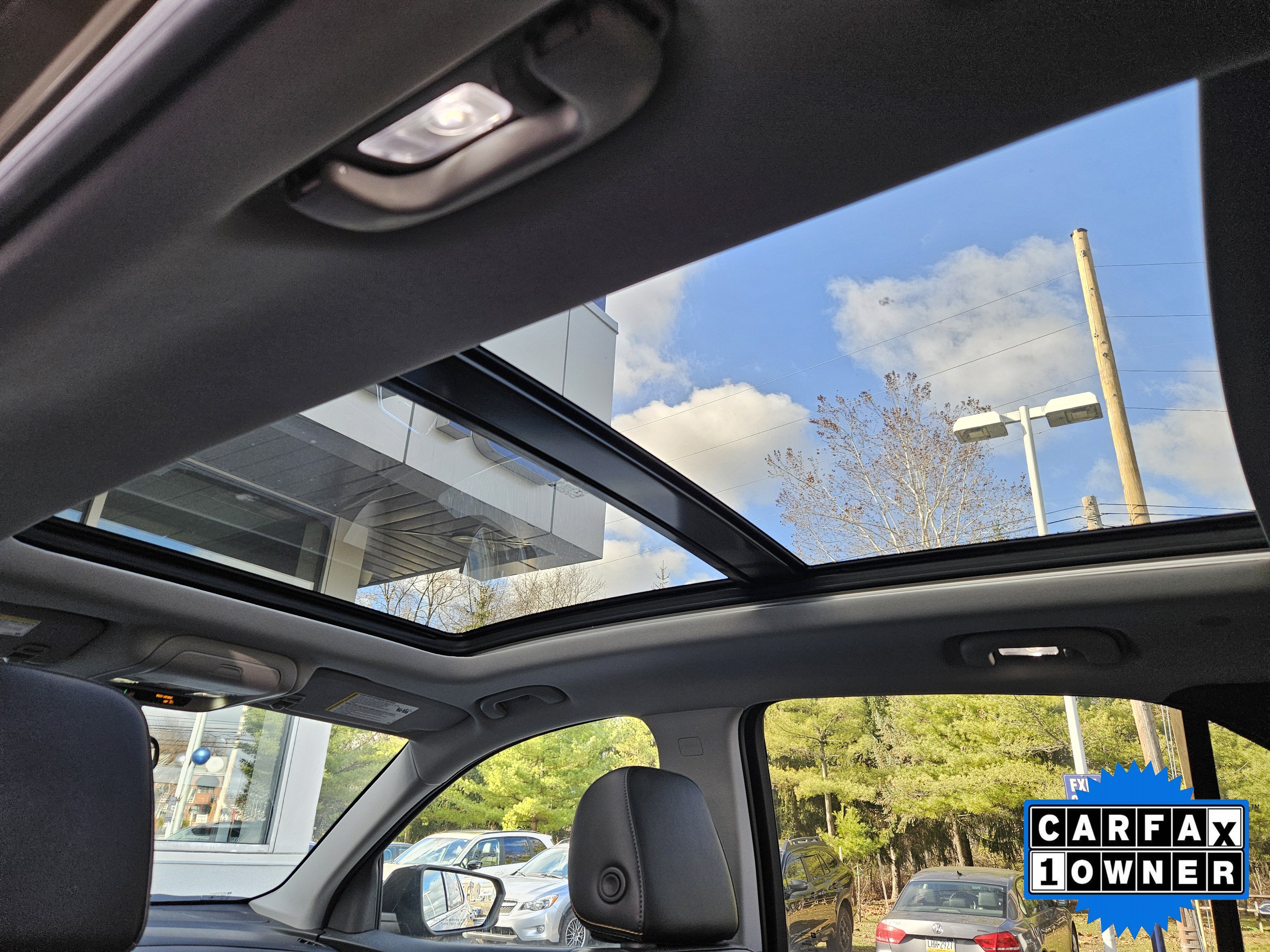 Used 2023 Chevrolet Equinox Premier image 17