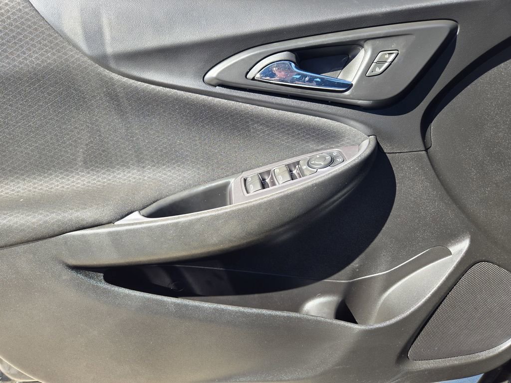 Used 2022 Chevrolet Malibu LT image 29