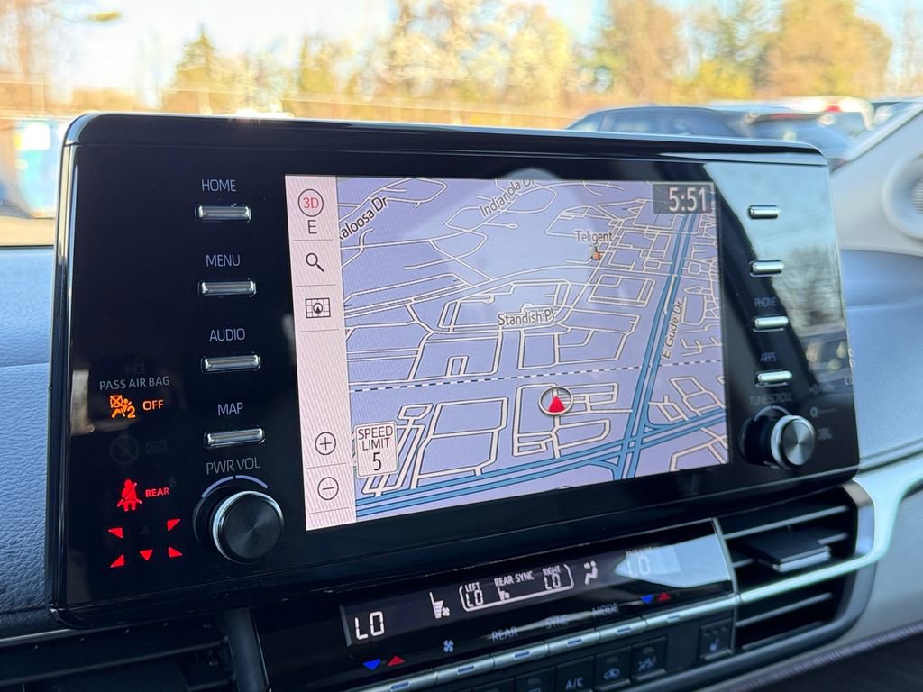 Used 2023 Toyota Sienna XLE w/ XLE Plus Package image 16