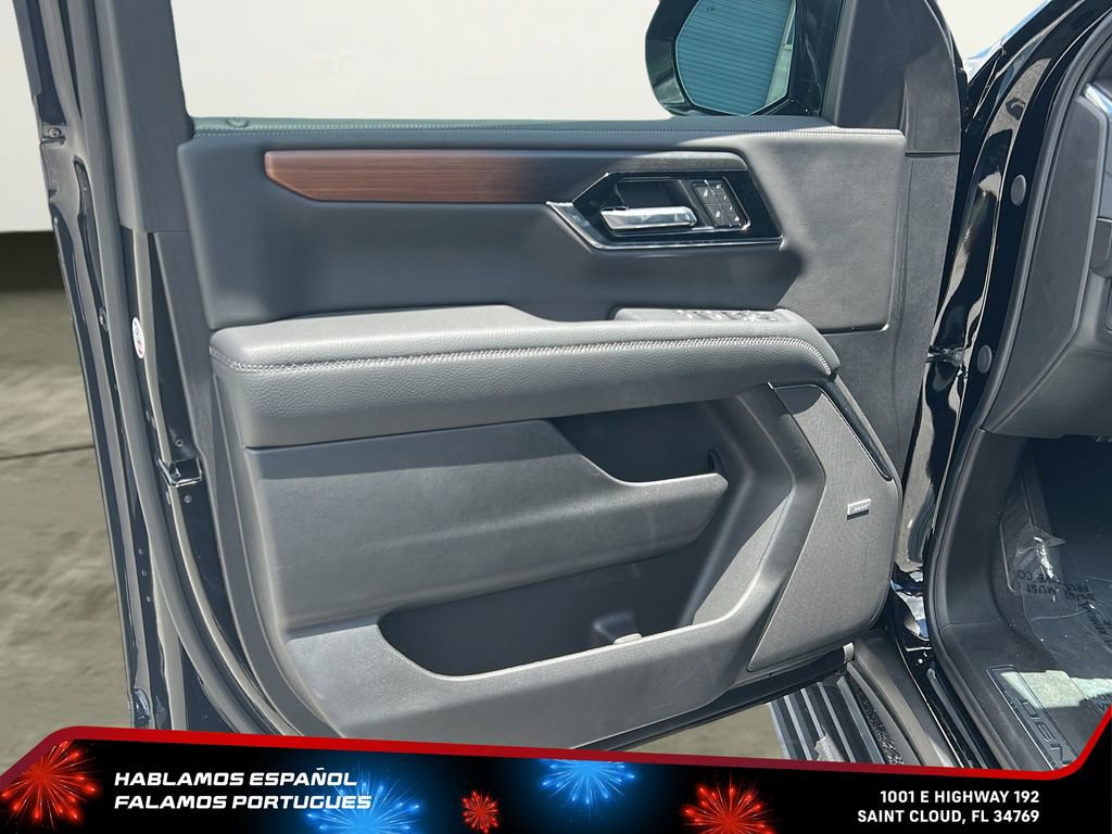 New 2026 GMC Yukon XL Denali w/ Denali Reserve Package AWD/4WD image 10