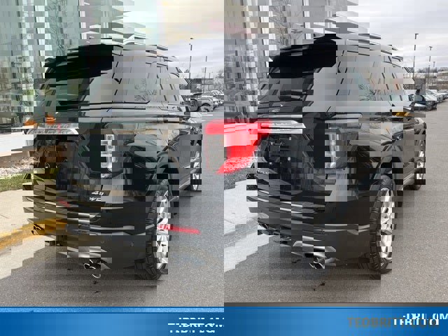 Certified 2022 Ford Explorer Platinum w/ Equipment Group 601A image 8