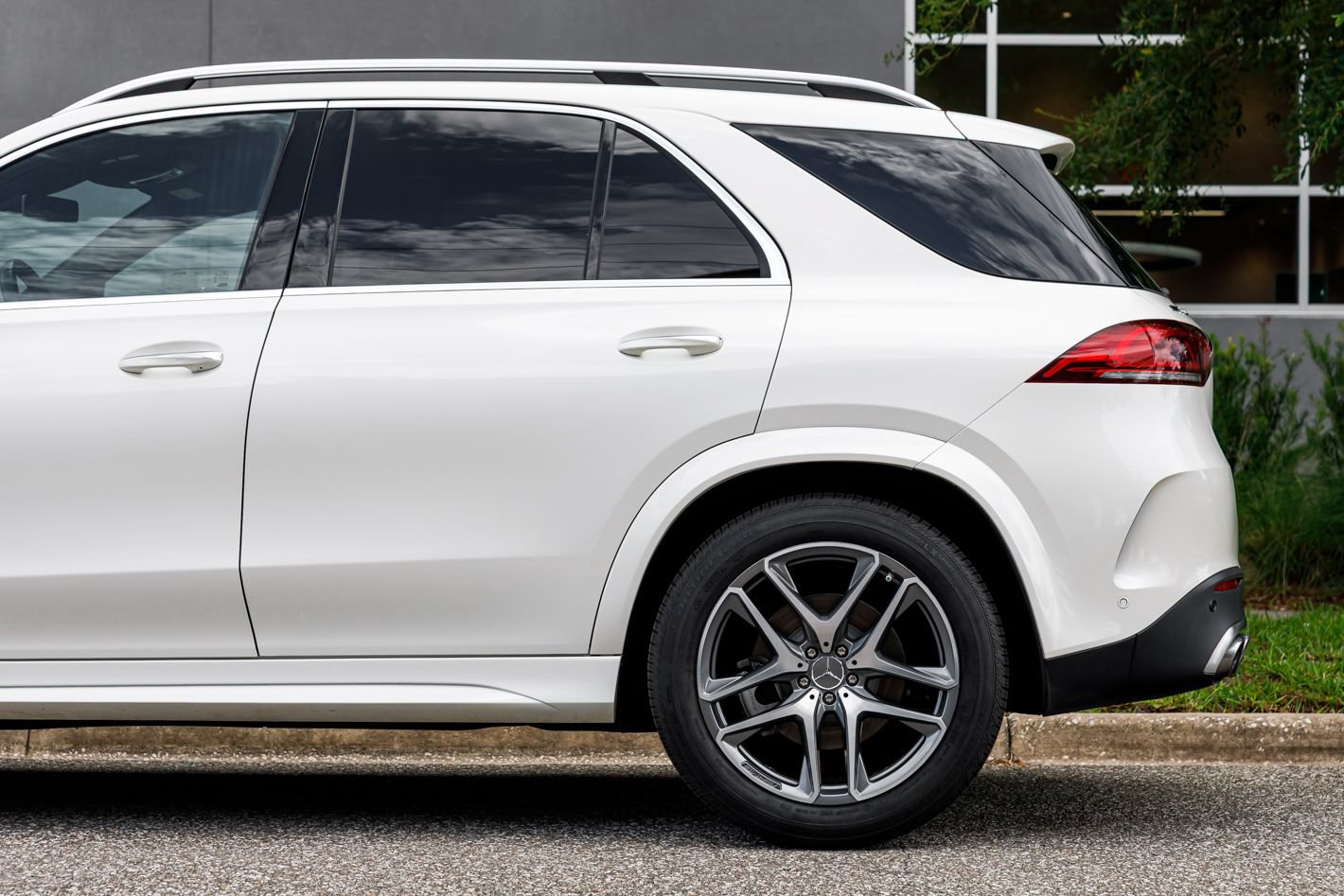Used 2023 Mercedes-Benz GLE 53 AMG 4MATIC image 24