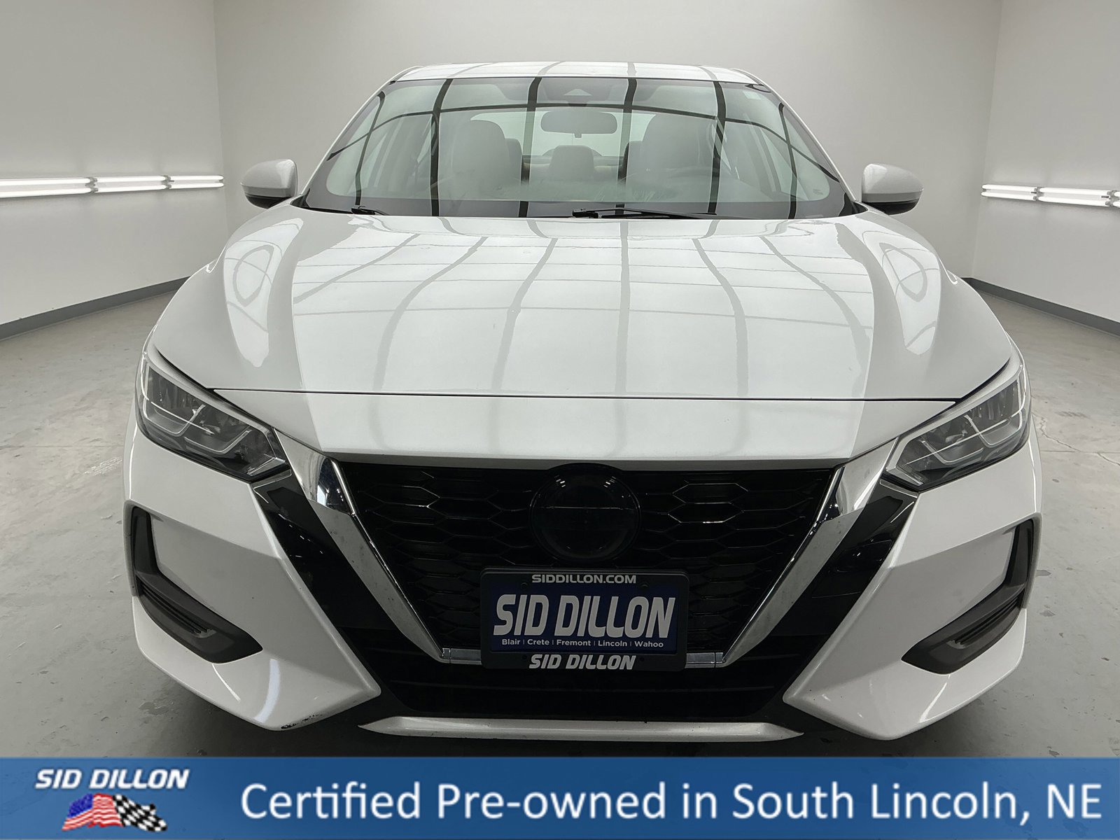 Used 2022 Nissan Sentra SV w/ SV Premium Package image 2