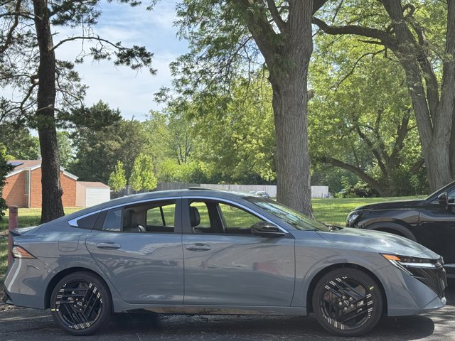 New 2026 Nissan Sentra SR w/ SR Premium Package FWD image 4