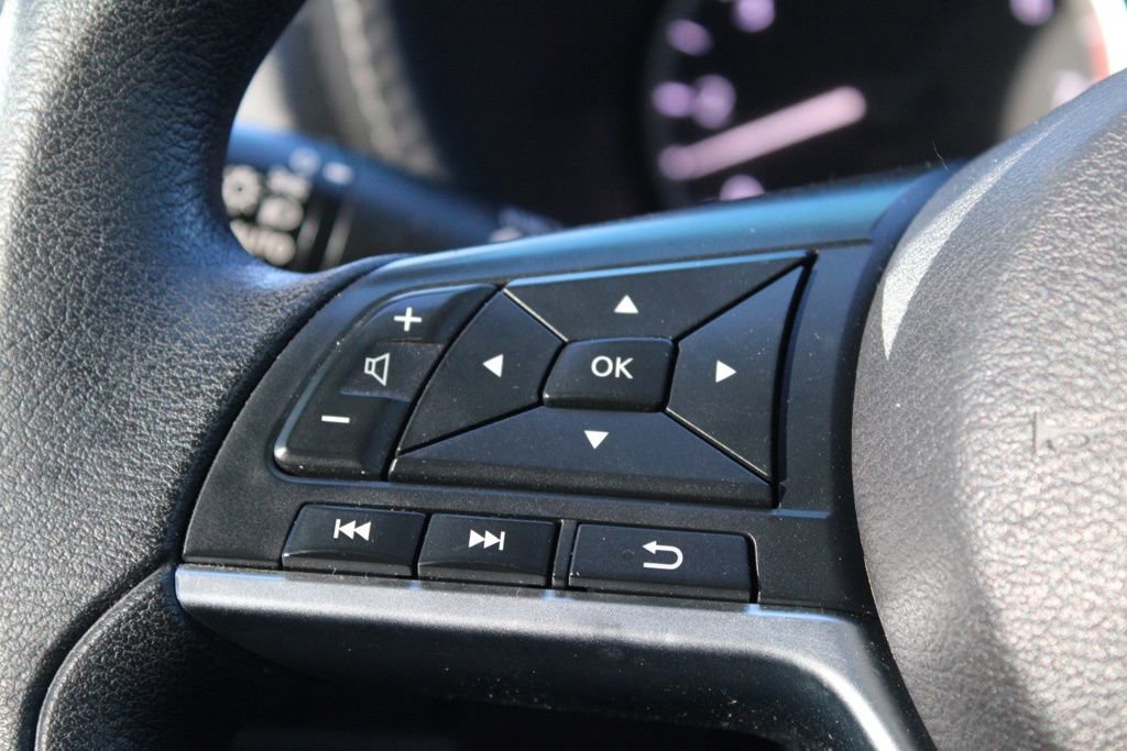 Used 2025 Nissan Sentra SV image 28