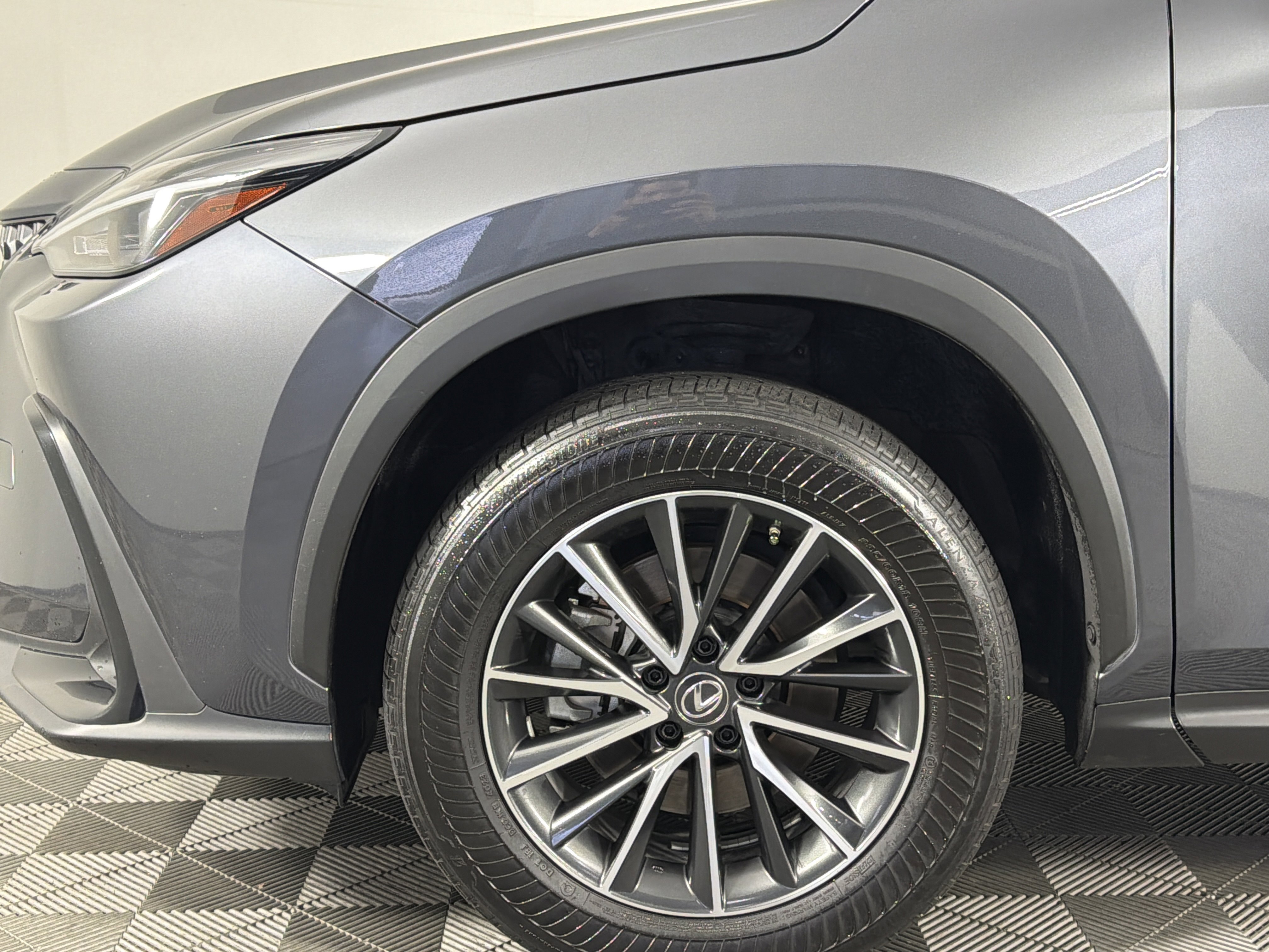 Used 2022 Lexus NX 350h AWD w/ Towing Package (2000 Lbs) image 4