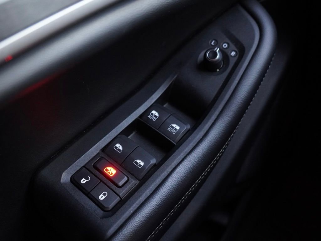 Used 2023 Jeep Grand Cherokee Limited image 12