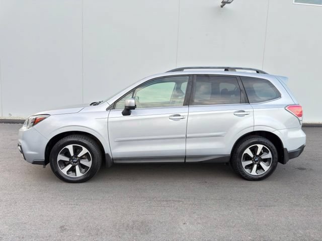 Used 2017 Subaru Forester 2.5i Limited AWD/4WD image 9