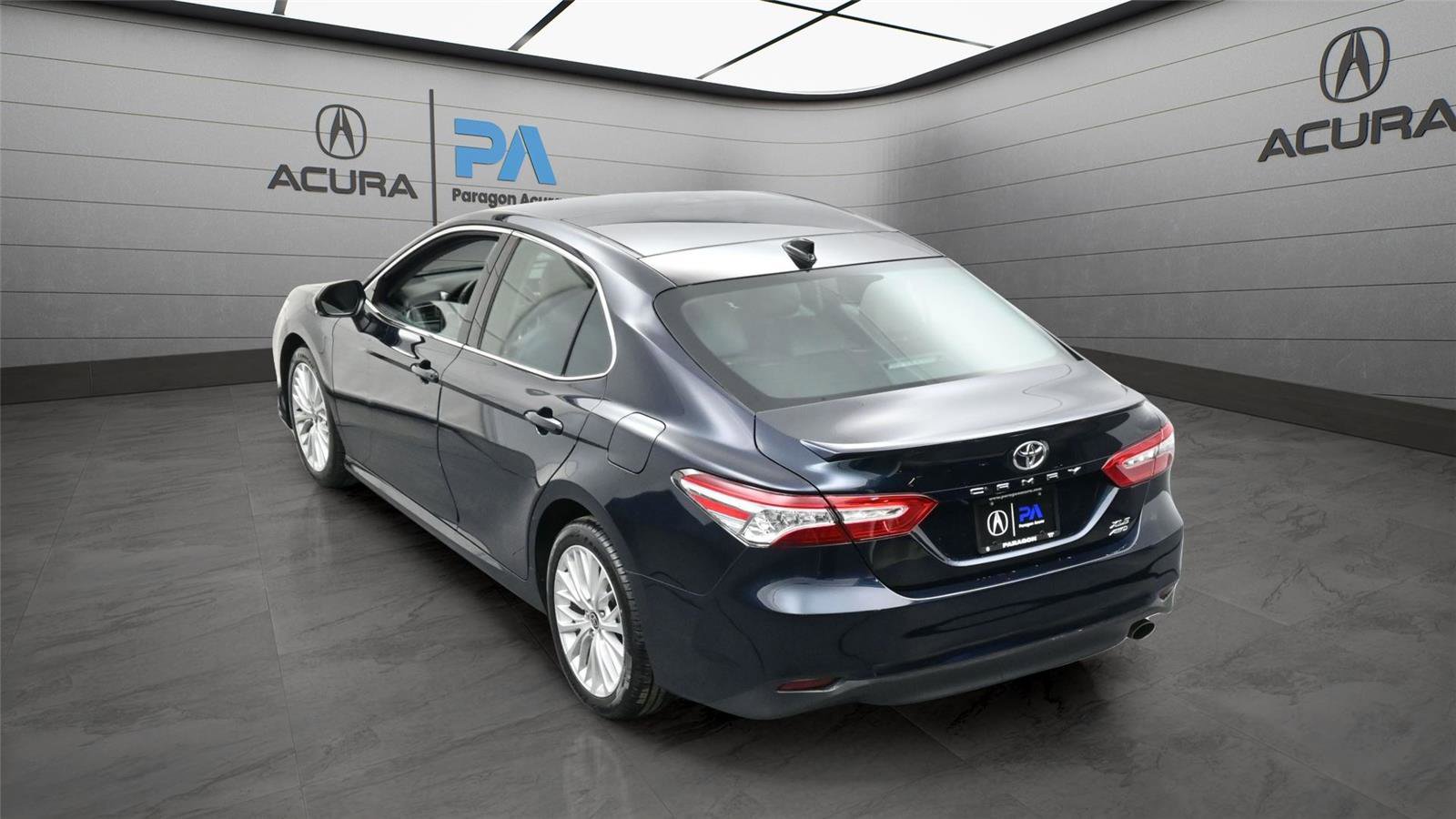 Used 2020 Toyota Camry XLE image 32