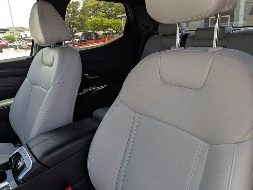 Used 2025 Hyundai Santa Cruz SEL image 16