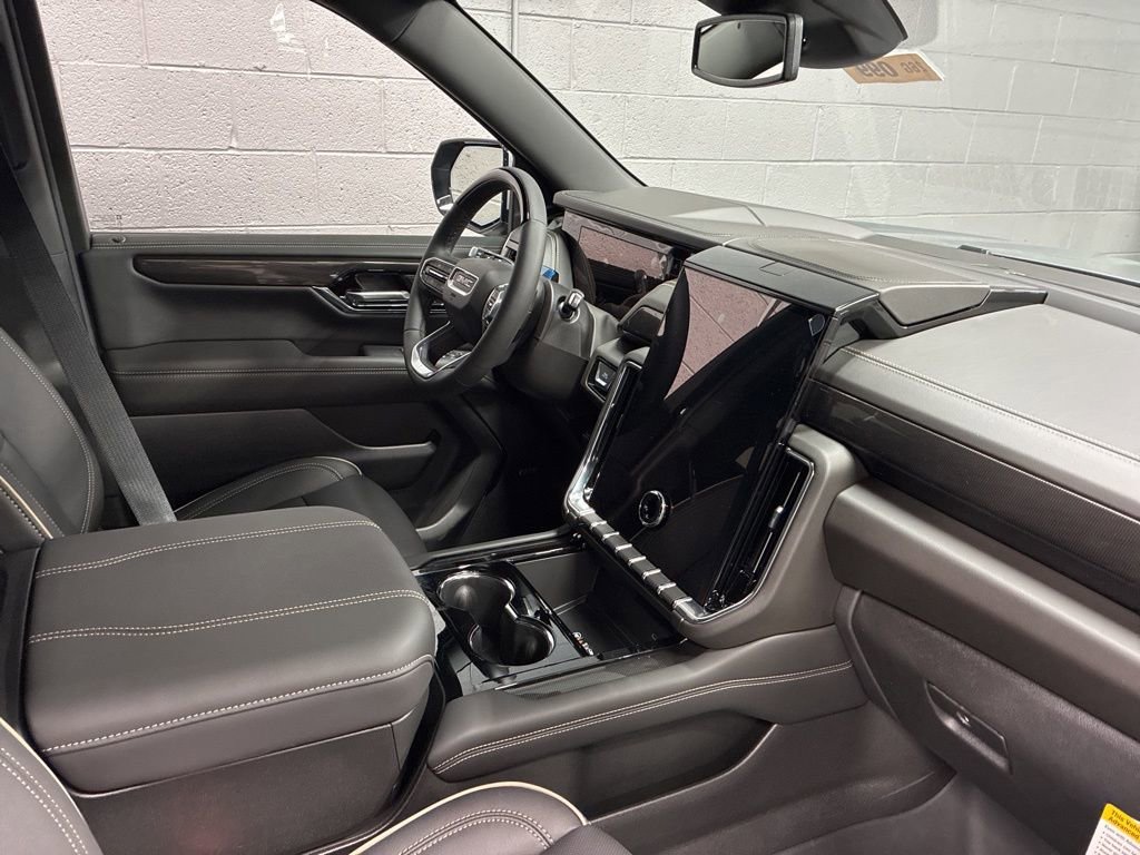 New 2026 GMC Yukon Elevation image 7