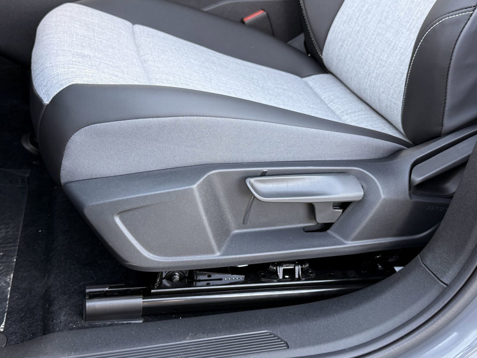 New 2026 Volkswagen ID.4 Pro RWD image 21
