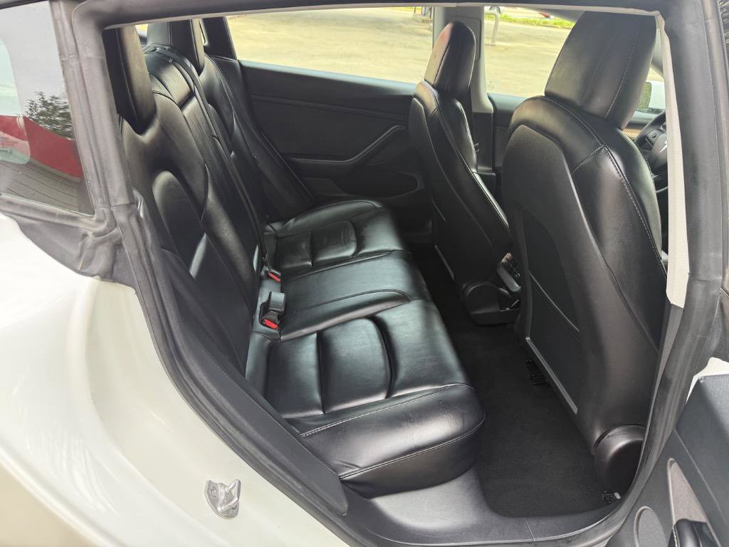 Used 2022 Tesla Model 3 Standard Range Plus image 14