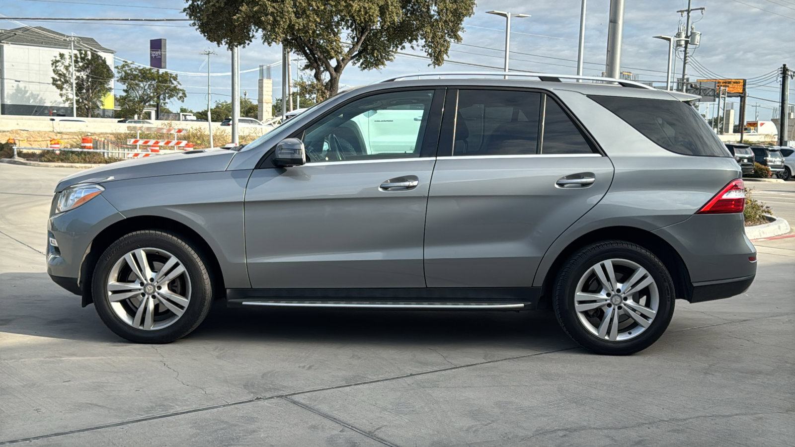 Used 2015 Mercedes-Benz ML 350 4MATIC image 4