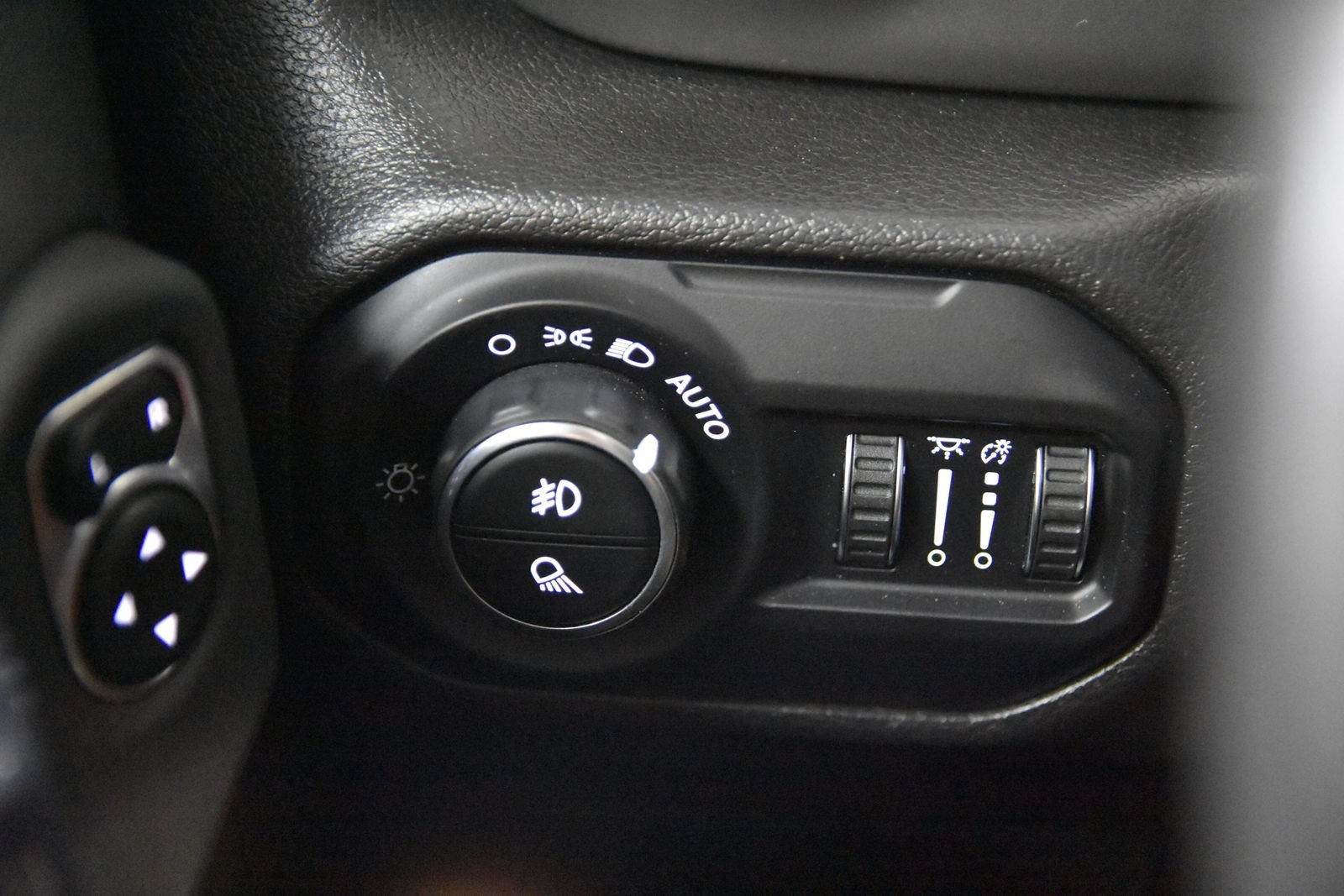 Used 2022 Jeep Gladiator Sport AWD/4WD image 17