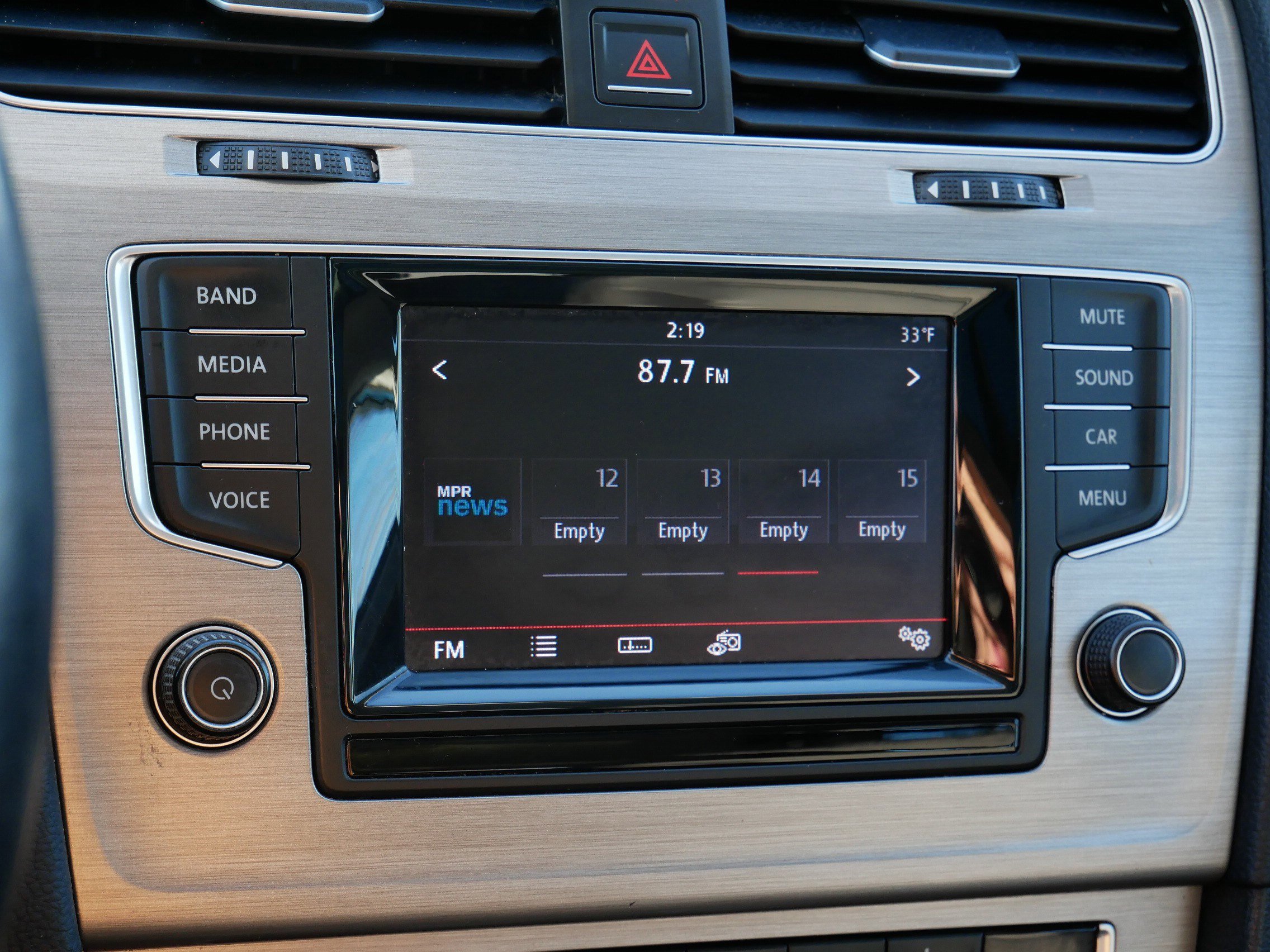 Used 2015 Volkswagen Golf TDI SE image 22