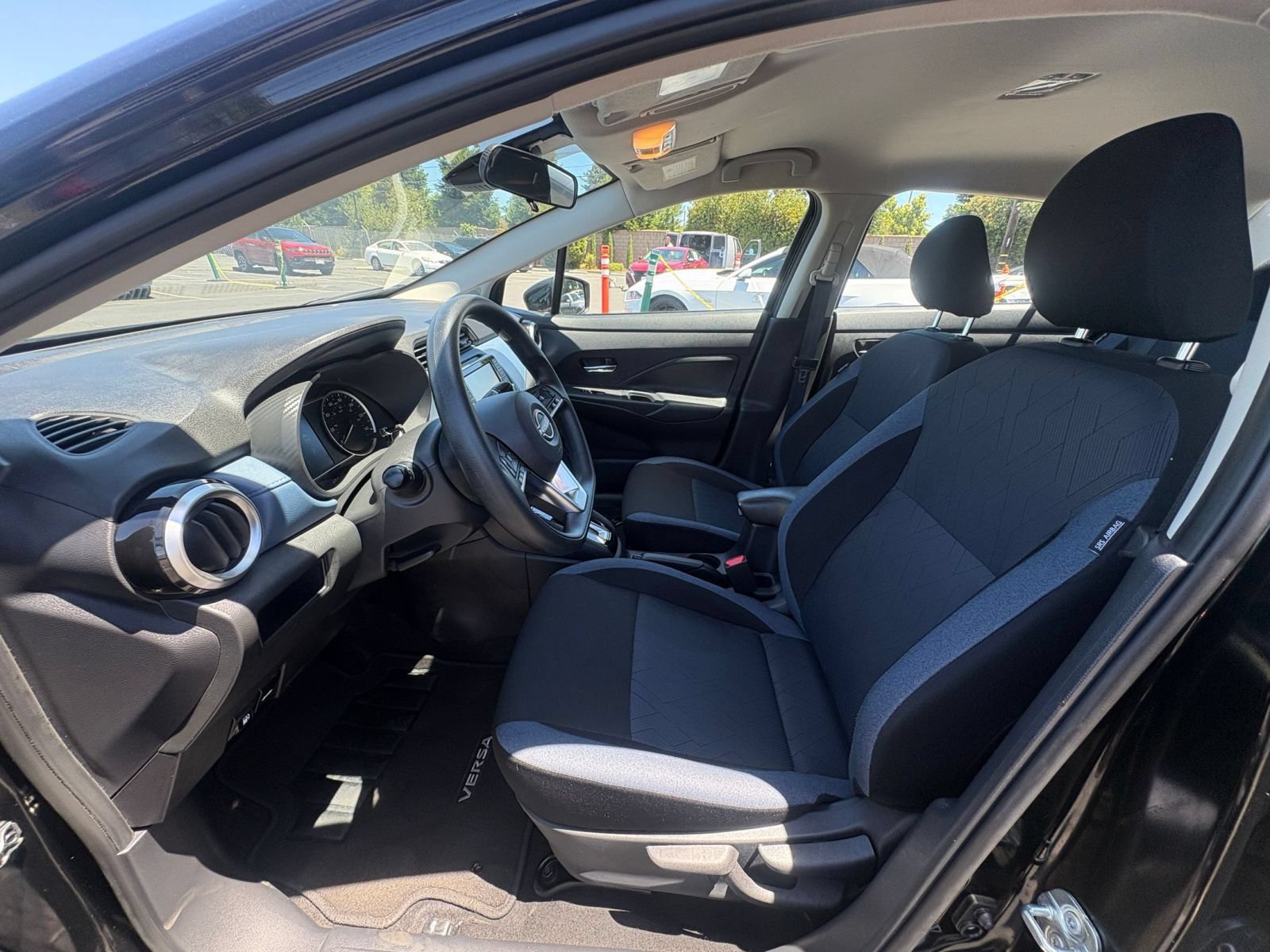 Used 2025 Nissan Versa SV FWD image 24