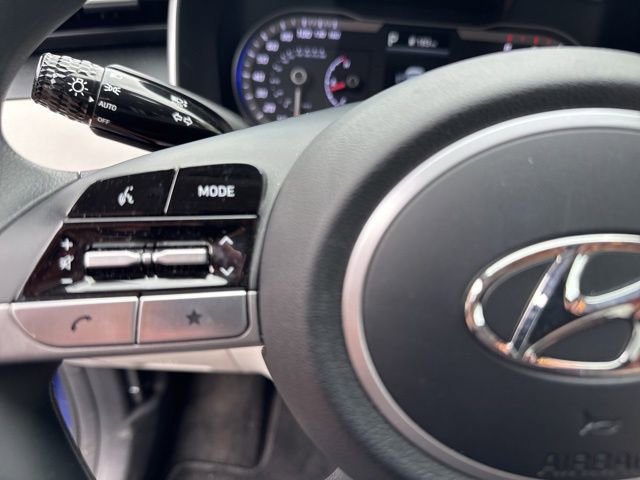 Used 2023 Hyundai Tucson SE image 12