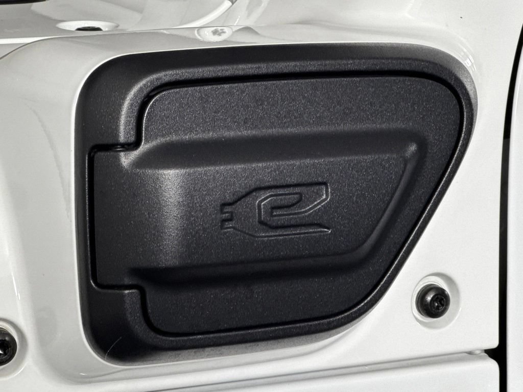 Certified 2025 Jeep Wrangler Unlimited Sport S 4xe AWD/4WD image 38