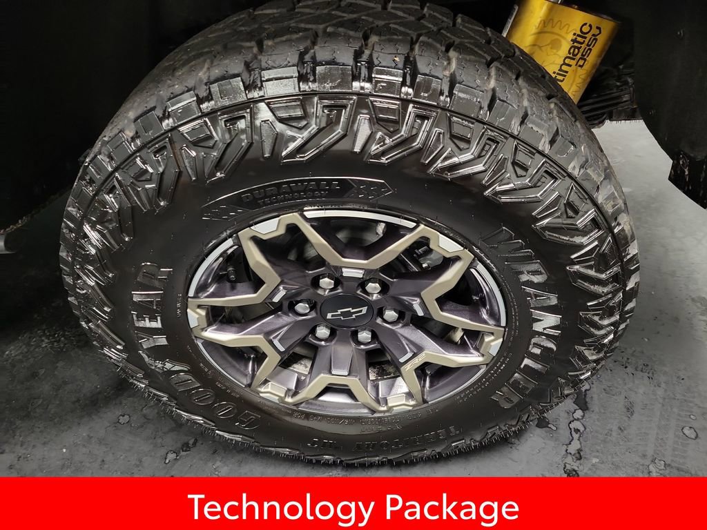 Used 2025 Chevrolet Colorado ZR2 w/ Technology Package image 10