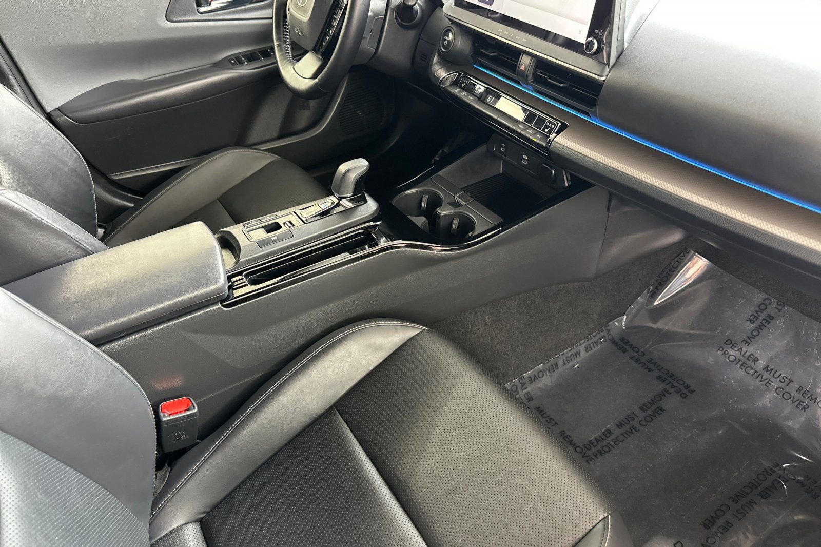 Used 2023 Toyota Prius XLE AWD/4WD image 17