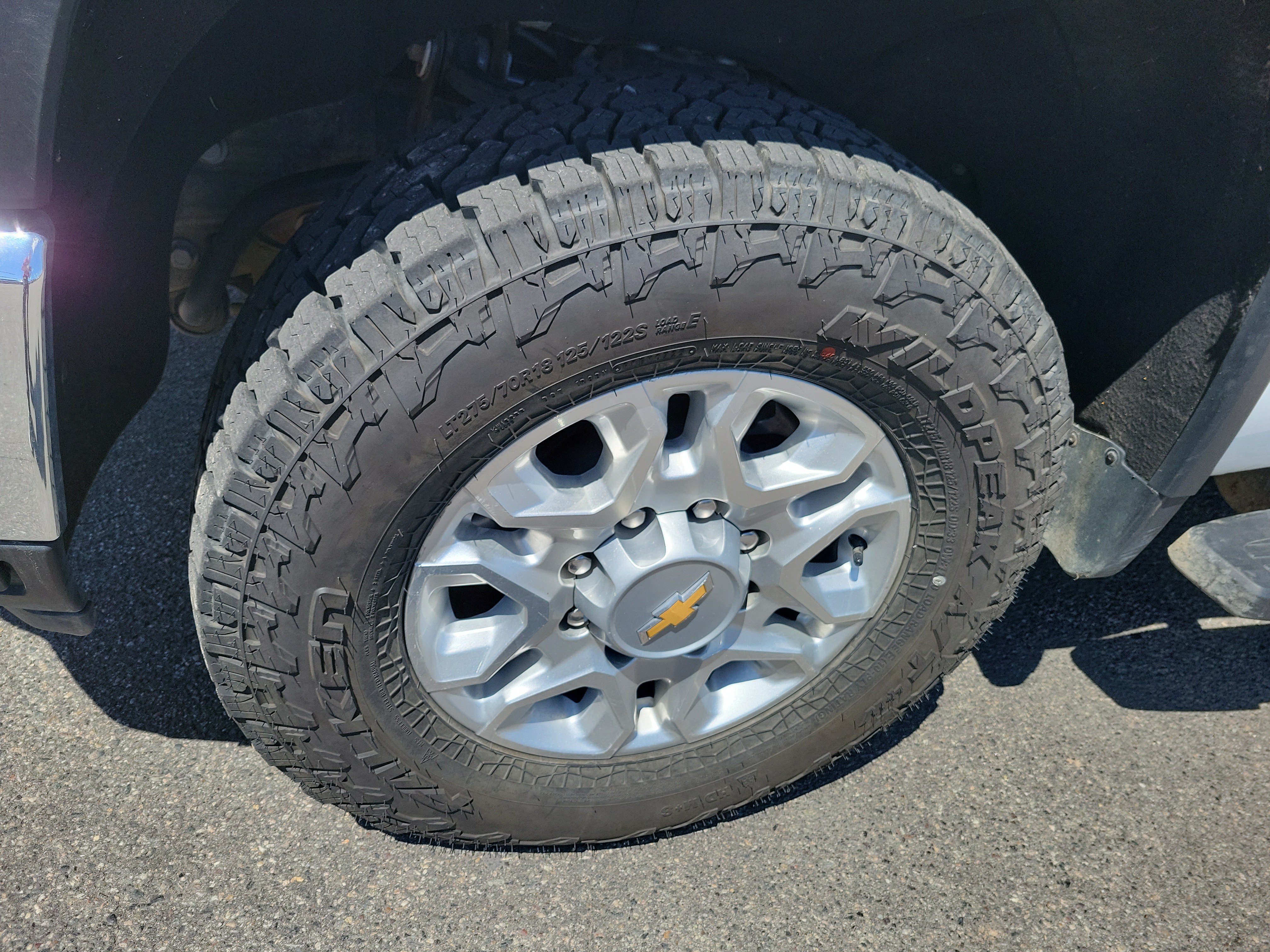 Used 2024 Chevrolet Silverado 2500 LT AWD/4WD image 8