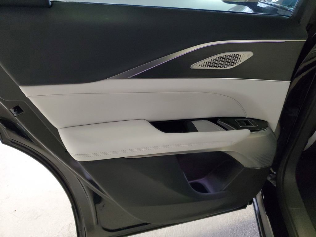 New 2025 Cadillac Lyriq Sport image 9