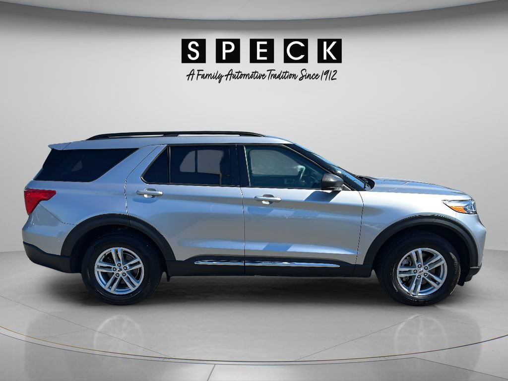 Used 2022 Ford Explorer XLT AWD/4WD image 6