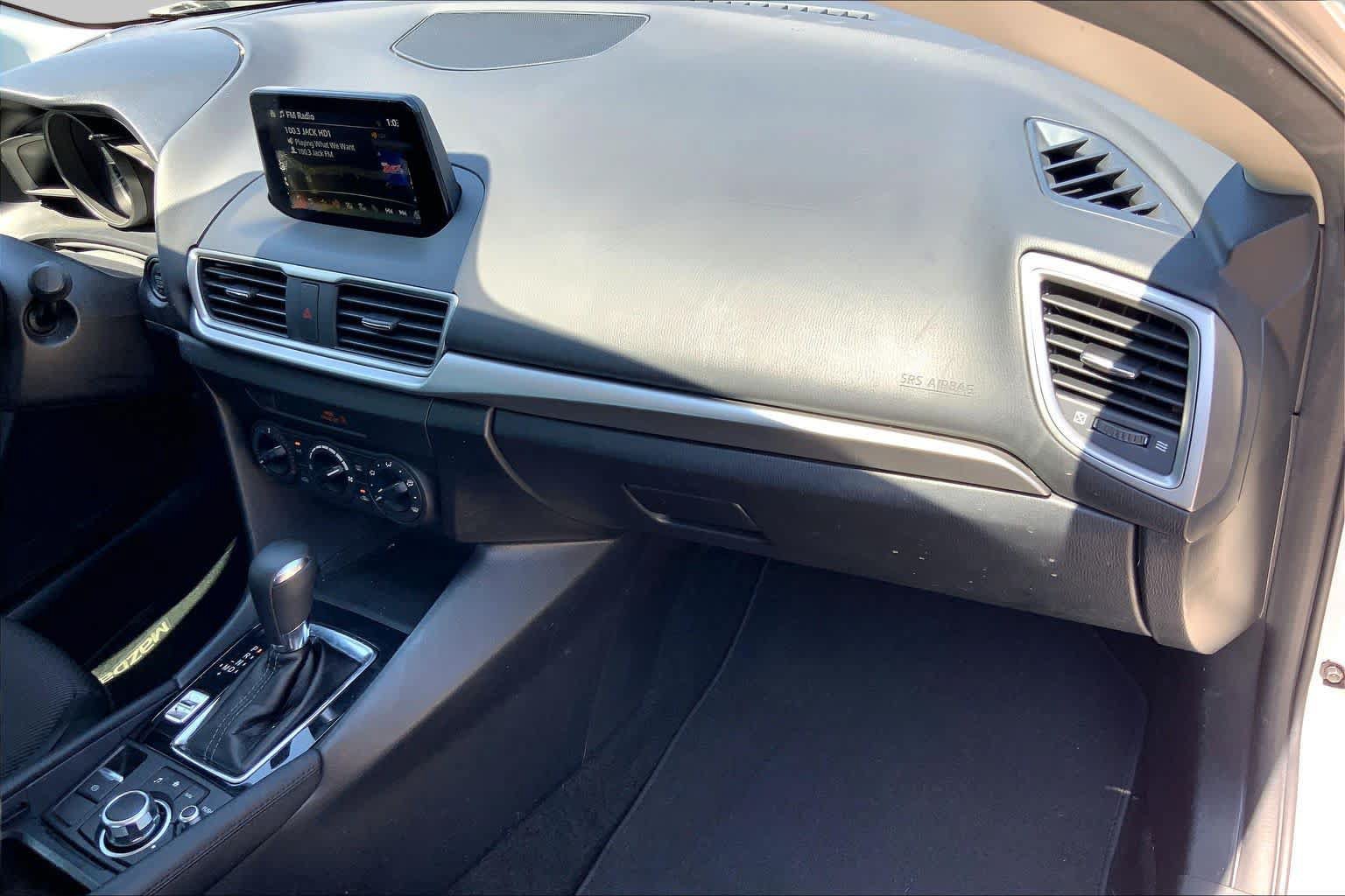 Used 2018 MAZDA MAZDA3 Sport FWD image 18