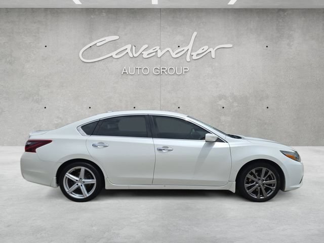 Used 2018 Nissan Altima 2.5 SR w/ SR Special Edition FWD image 17