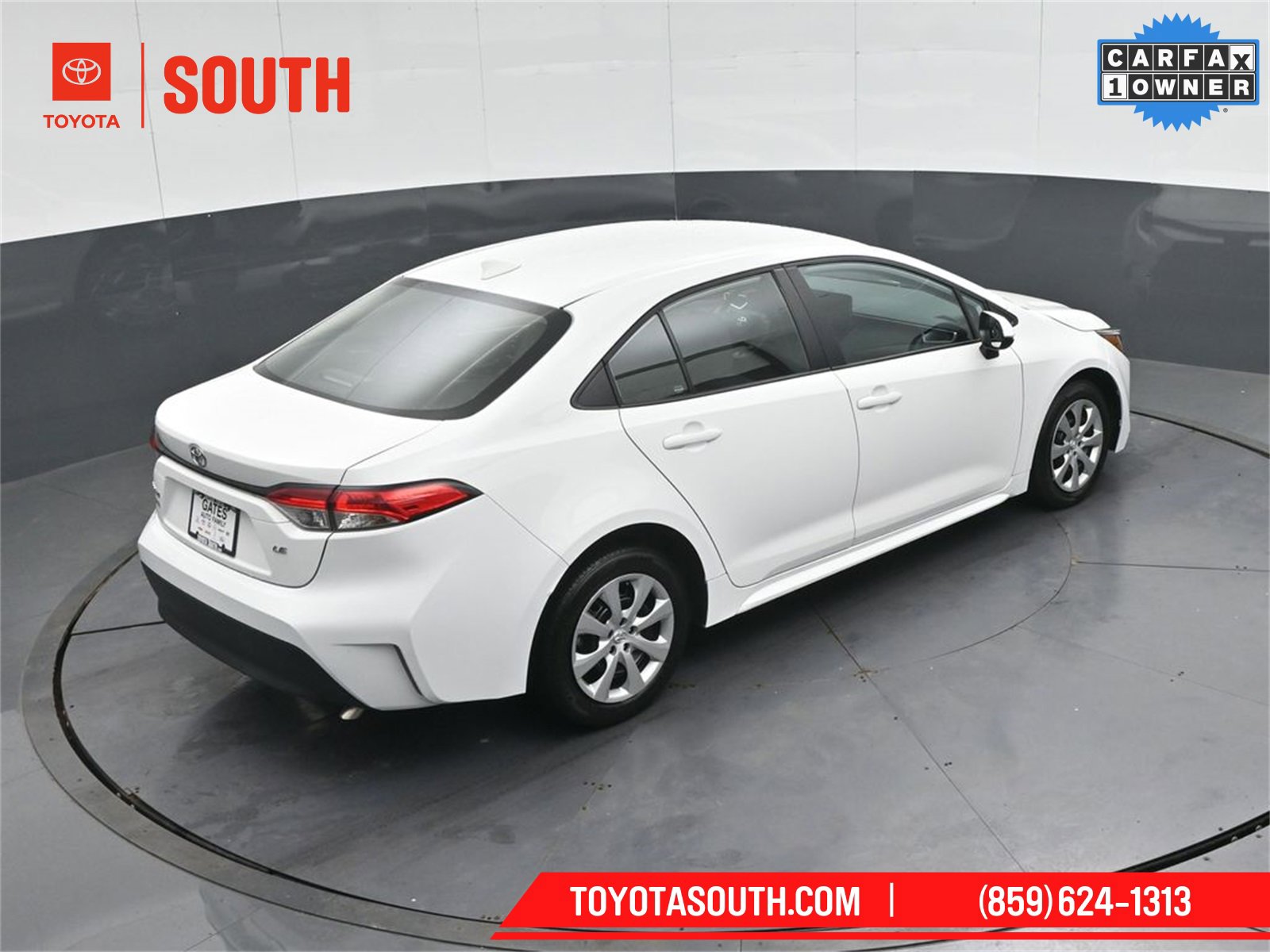 Used 2025 Toyota Corolla LE image 40