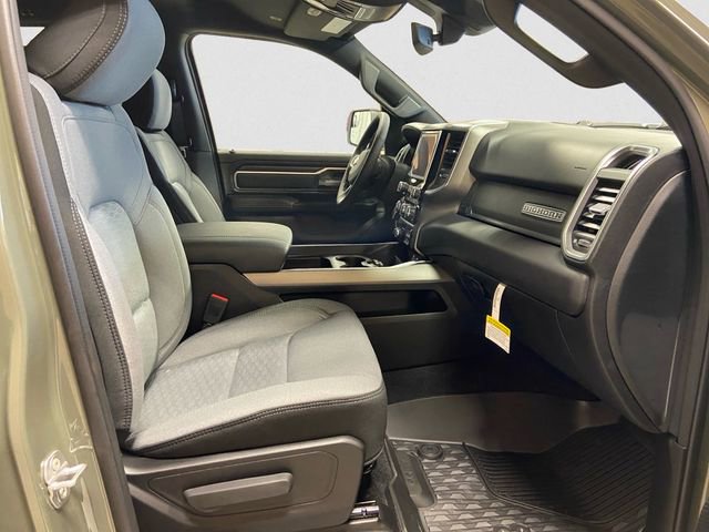 New 2026 RAM 1500 4x4 Crew Cab image 17