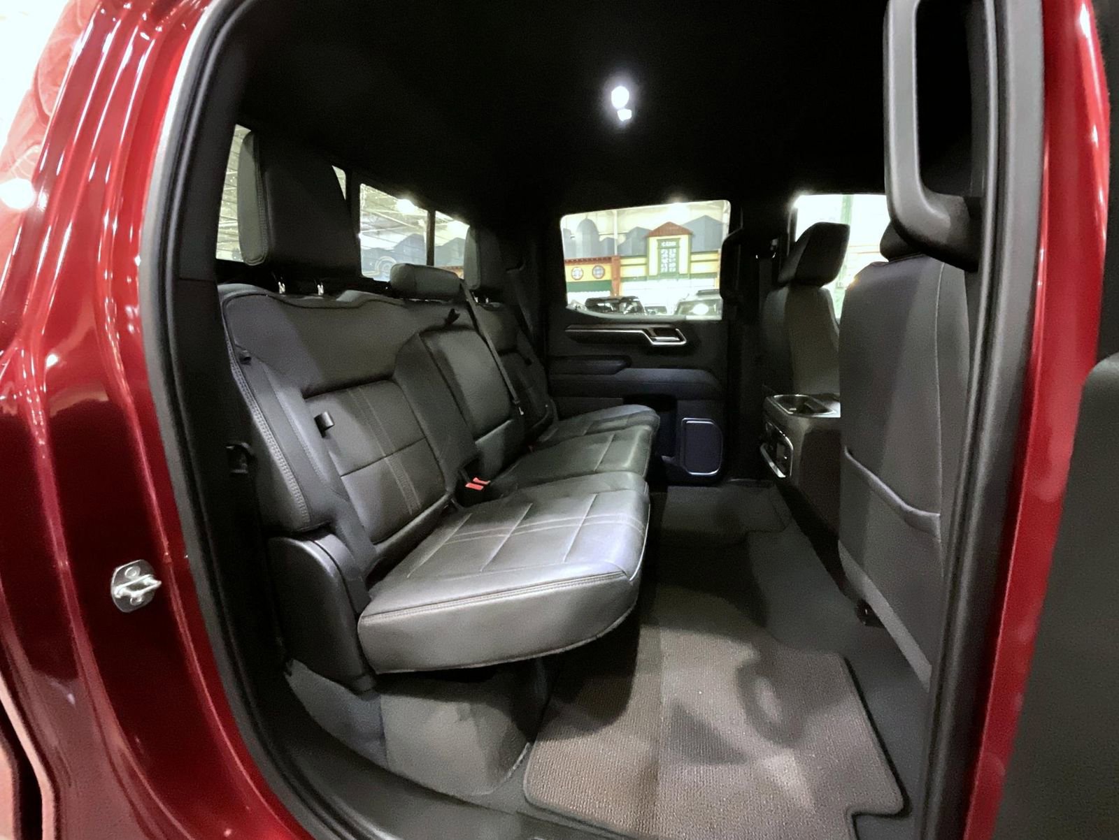 Certified 2023 Chevrolet Silverado 1500 High Country w/ Technology Package image 18