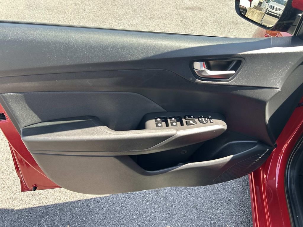 Used 2020 Hyundai Accent SE image 19