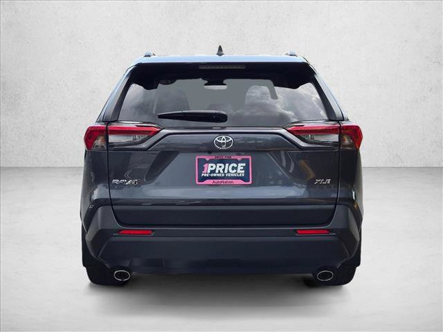 Used 2019 Toyota RAV4 XLE Premium FWD image 6