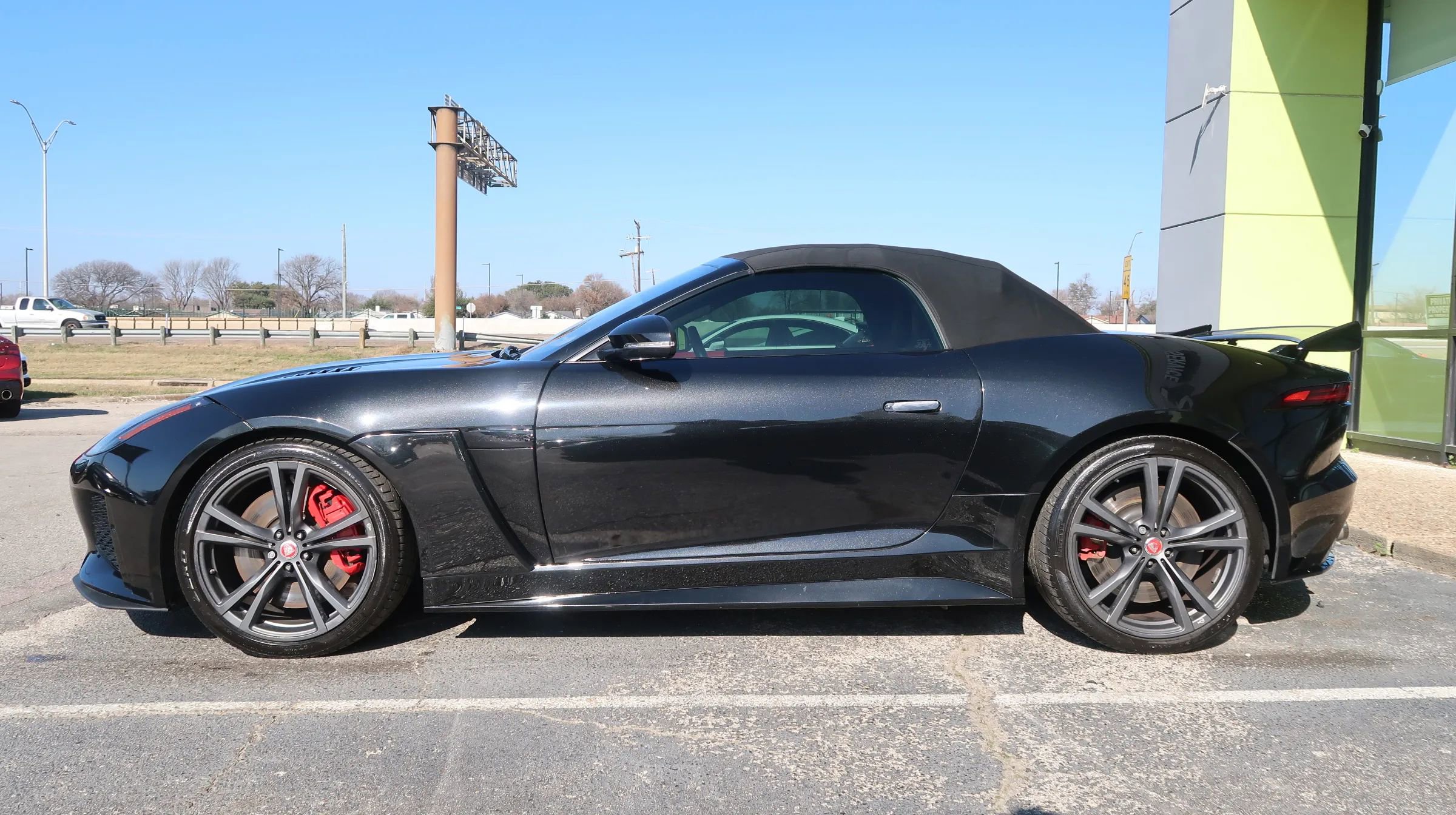Used 2020 Jaguar F-TYPE SVR image 7