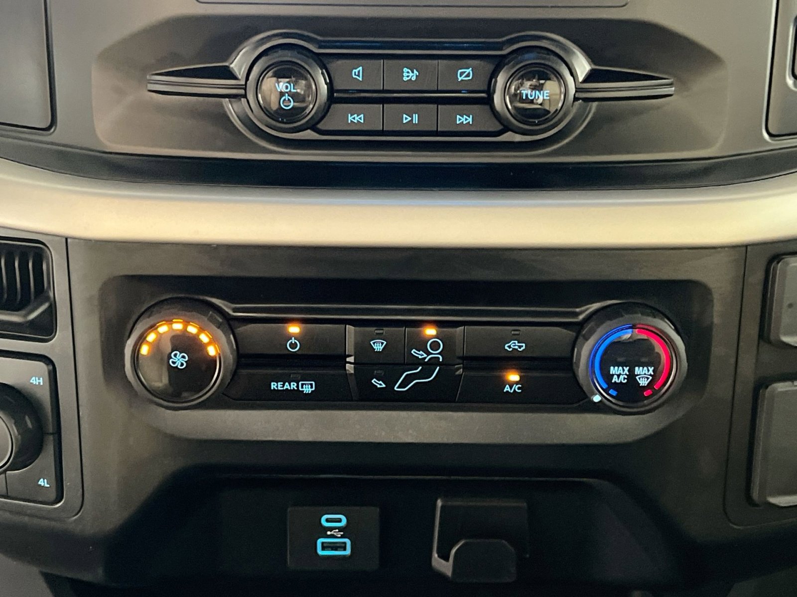 Used 2023 Ford F150 XLT image 19