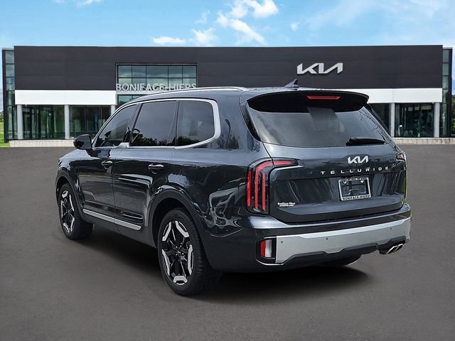 Certified 2024 Kia Telluride EX w/ EX Captain's Chair Package image 3